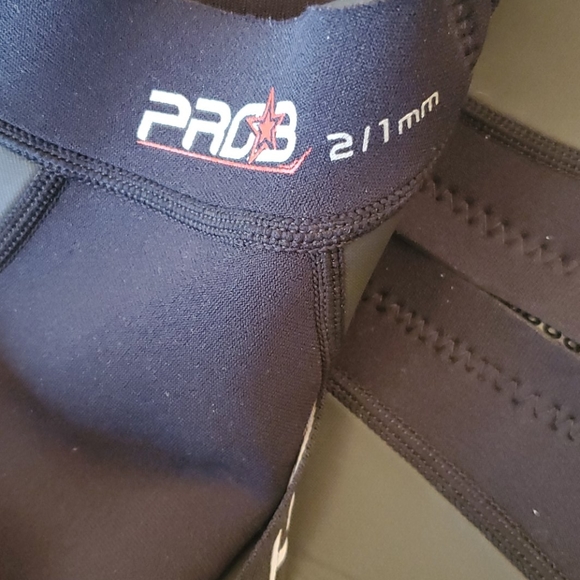 Bodyglove junior wetsuit - Picture 7 of 8